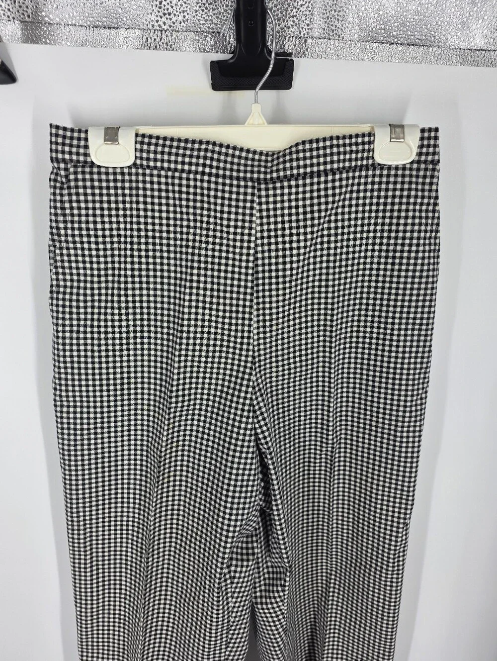 Alfred Dunner Women's Size 10 Gingham Pants Floral Embroidered Ankle Hem Black